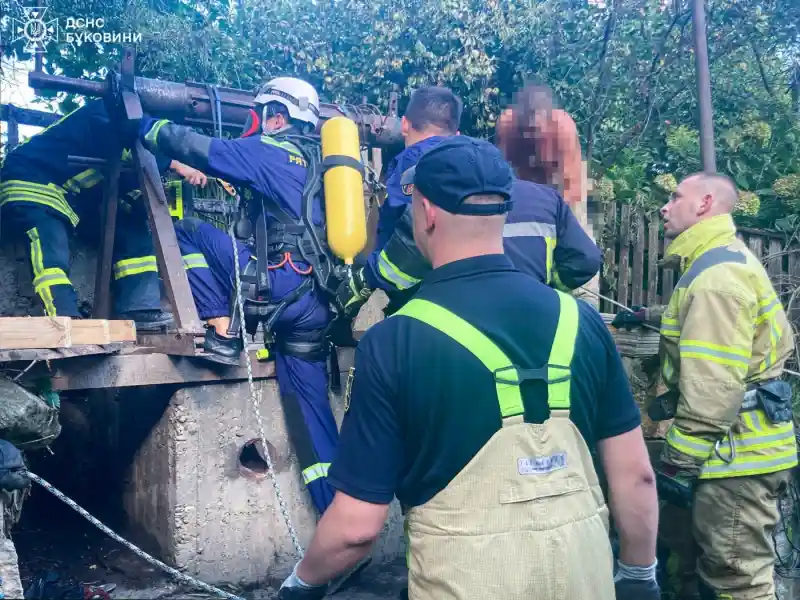 Троє чоловіків загинули у колодязі на Буковині під час робіт